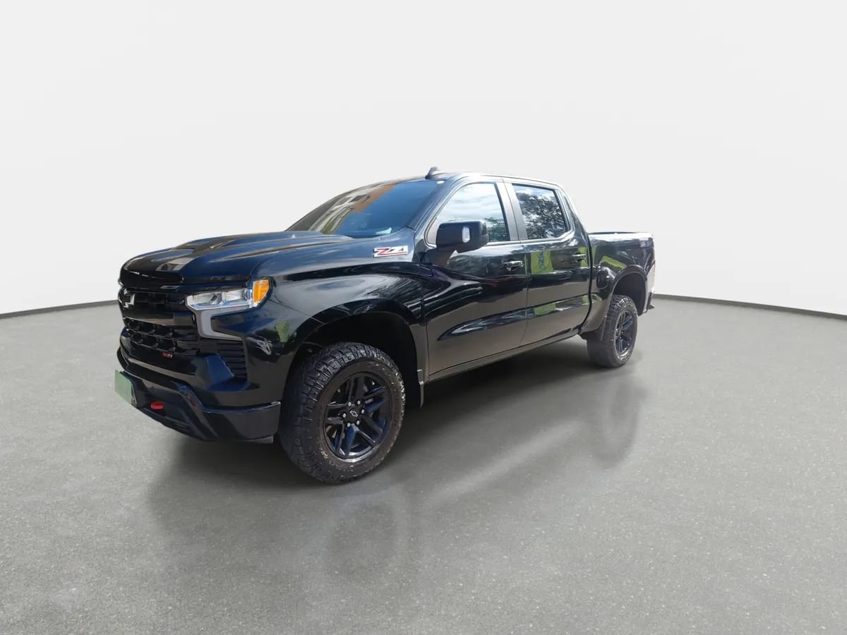 Chevrolet Silverado 5.3 Lt Trail Boss Z71 4x4 At 4p año 2023