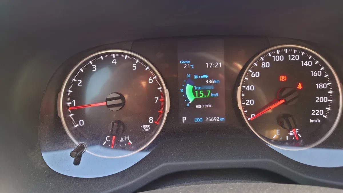 TOYOTA RAV4 2.0 Le At año 2024