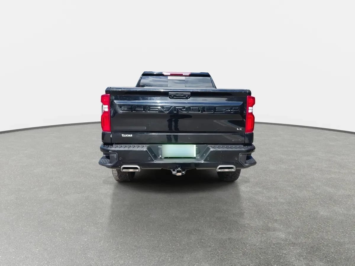 Chevrolet Silverado 5.3 Lt Trail Boss Z71 4x4 At 4p año 2023