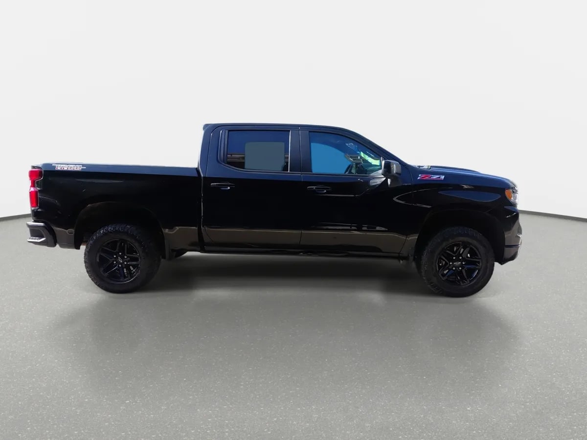 Chevrolet Silverado 5.3 Lt Trail Boss Z71 4x4 At 4p año 2023
