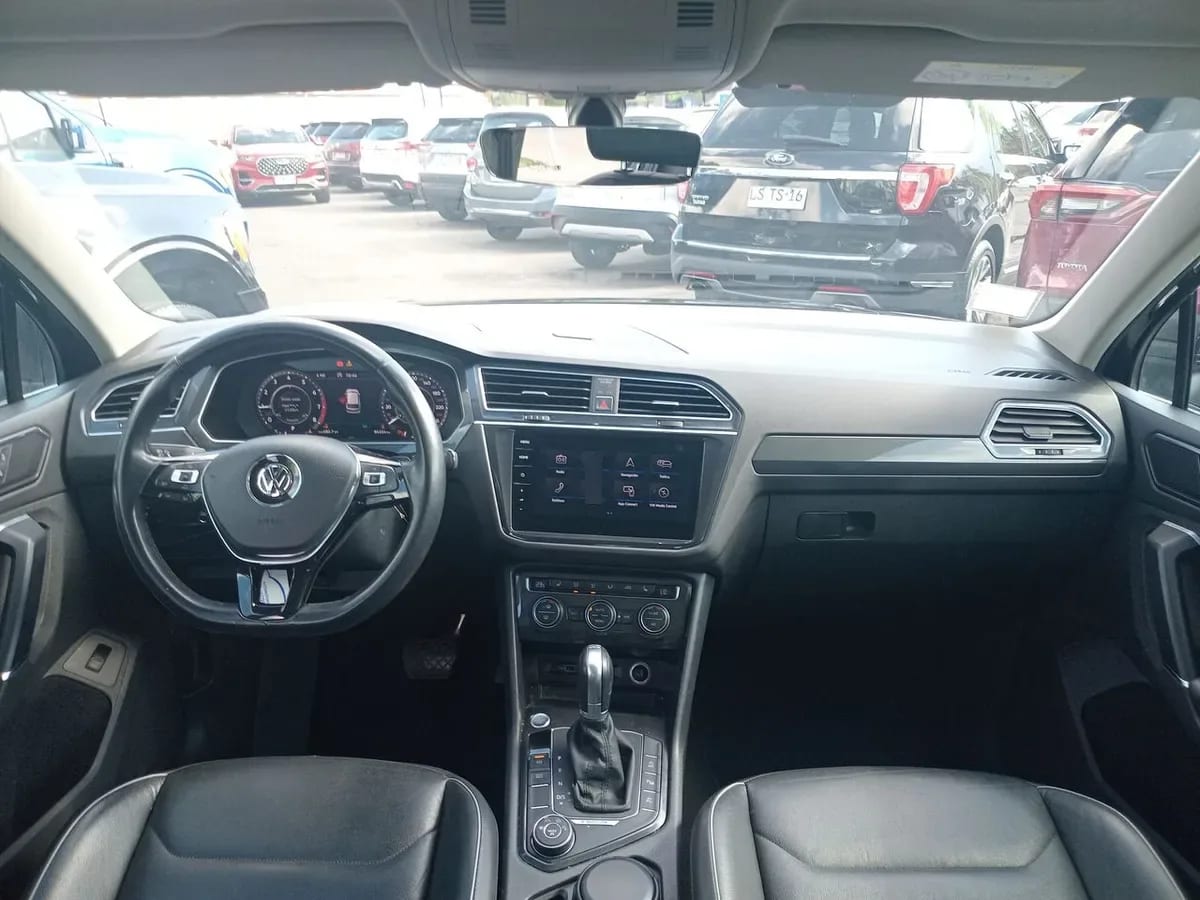 Volkswagen Tiguan 2.0 Tsi Sport 4motion 4x4 180hp At 5p año 2019