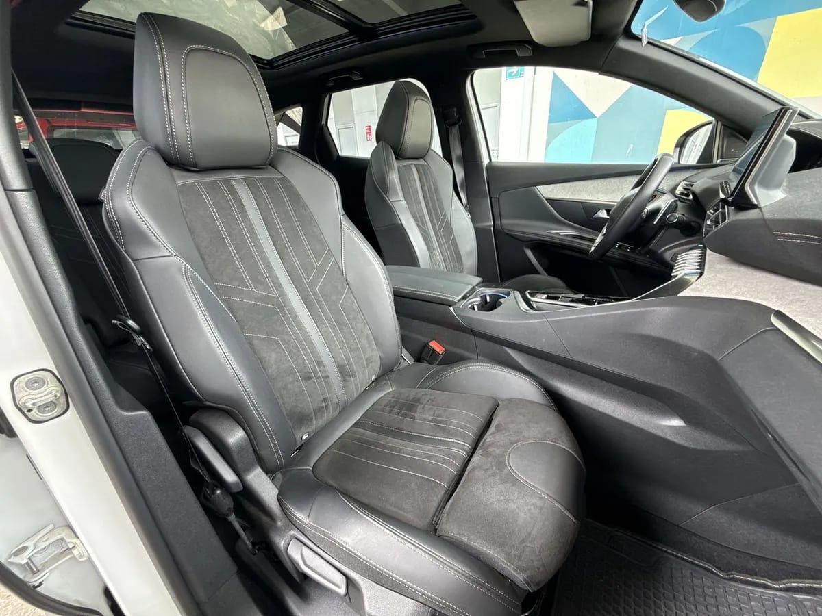 Peugeot 3008 1.6 Gt Black Pack Puretech 180 4x2 Eat8 5p año 2024
