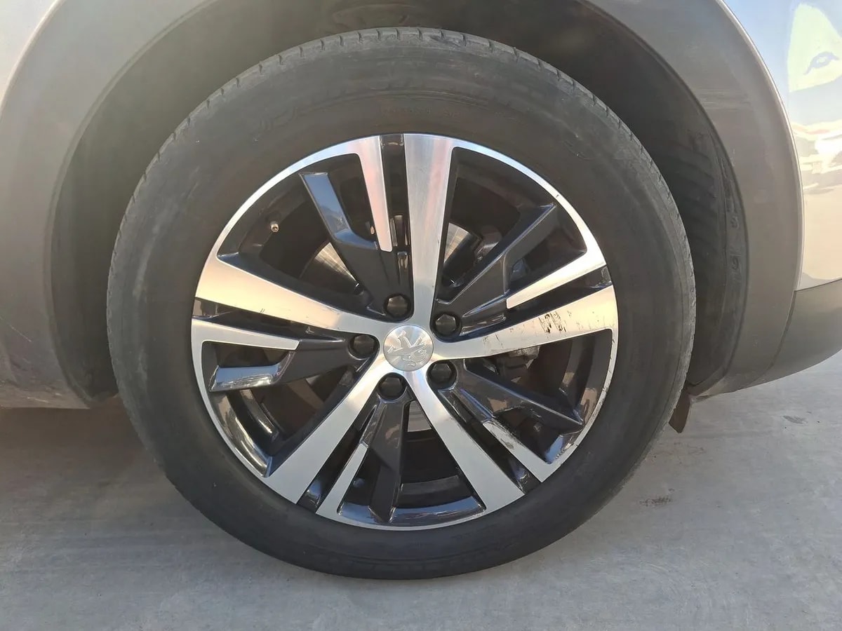 Peugeot 3008 1.6 Allure Thp 4x2 165 Eat6 5p año 2021
