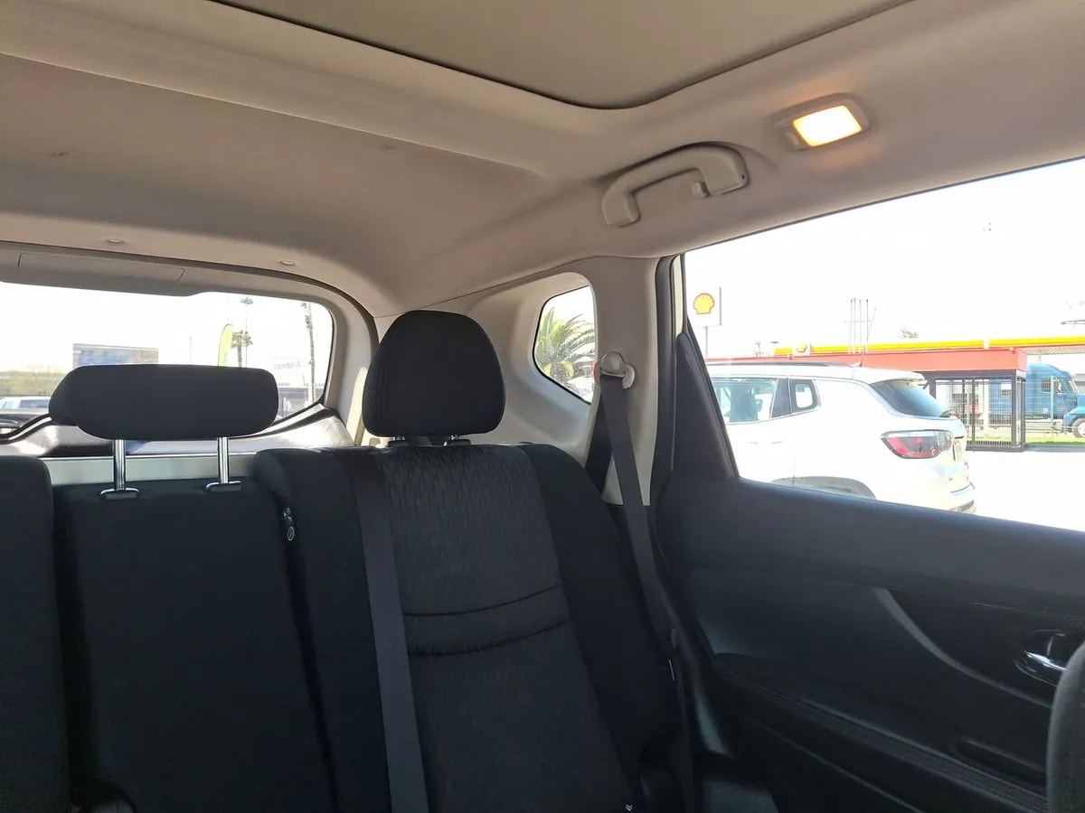 Nissan X-Trail 2.5 Advance 4x2 3row Cvt At 5p año 2021
