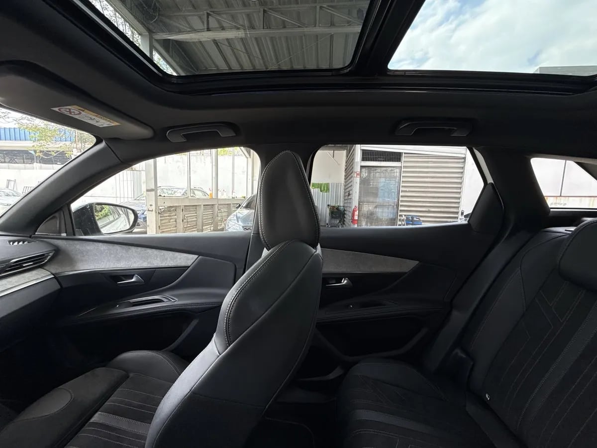 Peugeot 3008 1.6 Gt Black Pack Puretech 180 4x2 Eat8 5p año 2024