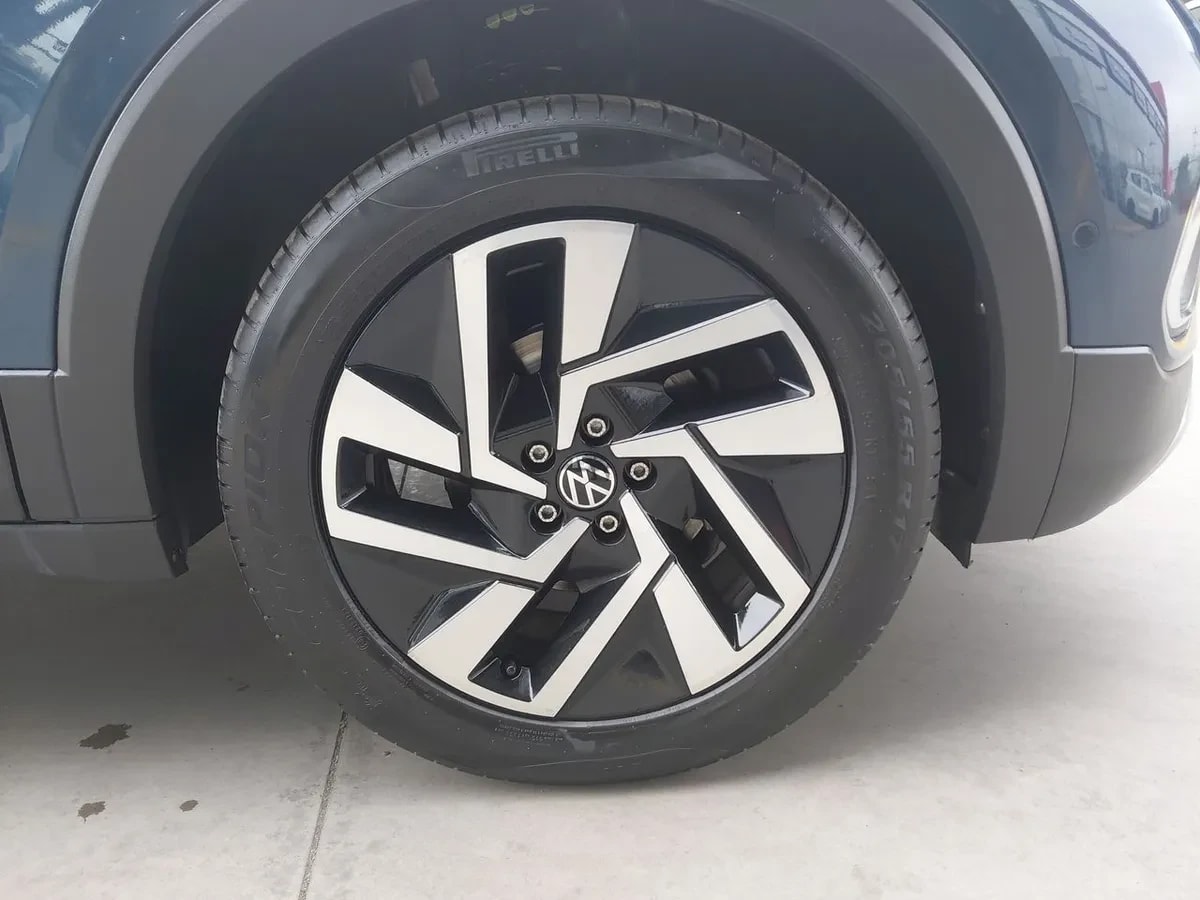 Volkswagen T-Cross 1.0 Tsi Highline 4x2 At 5p año 2025