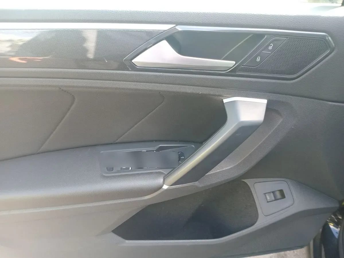Volkswagen Tiguan 2.0 Tsi Sport 4motion 4x4 180hp At 5p año 2019
