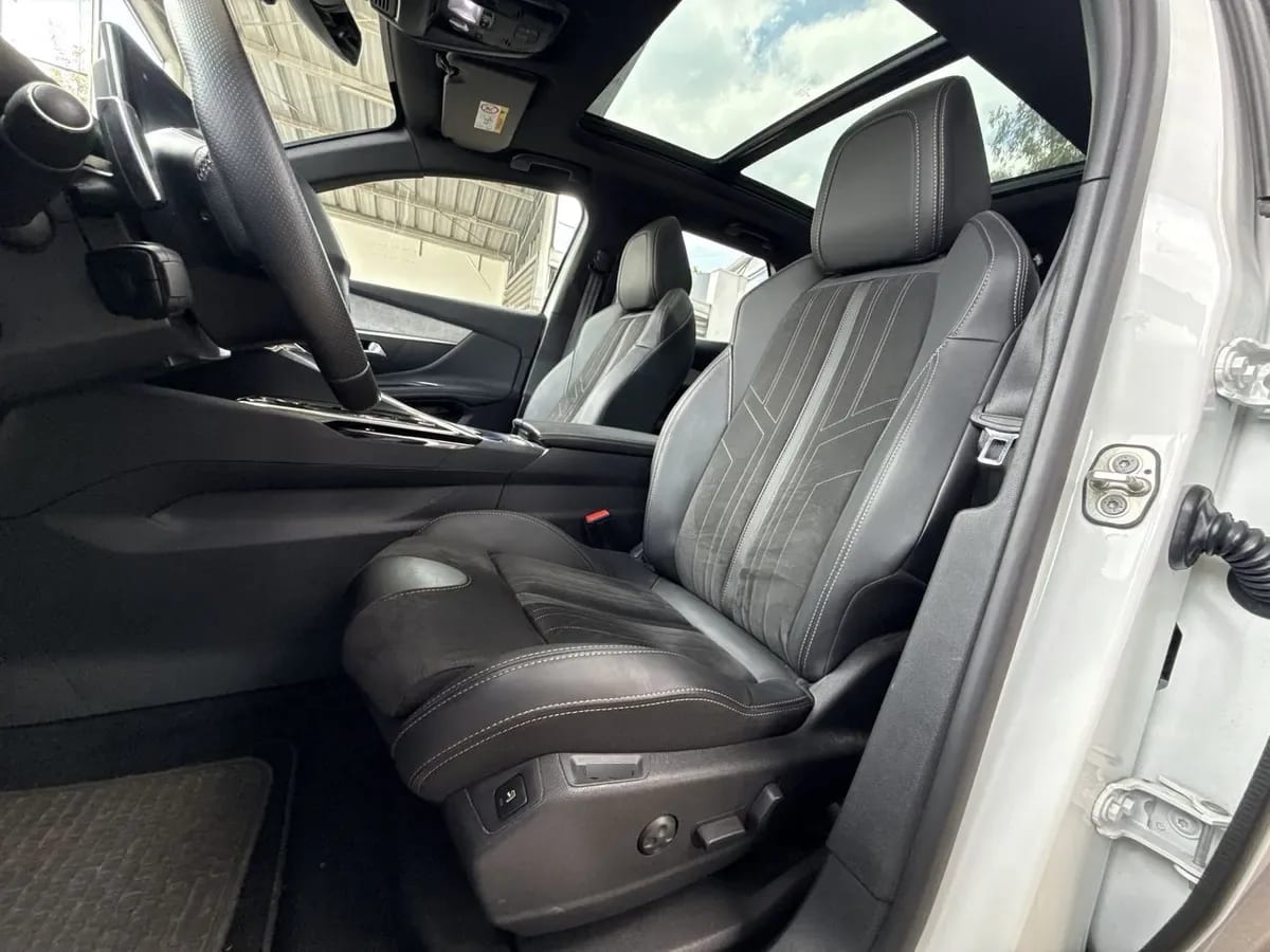 Peugeot 3008 1.6 Gt Black Pack Puretech 180 4x2 Eat8 5p año 2024