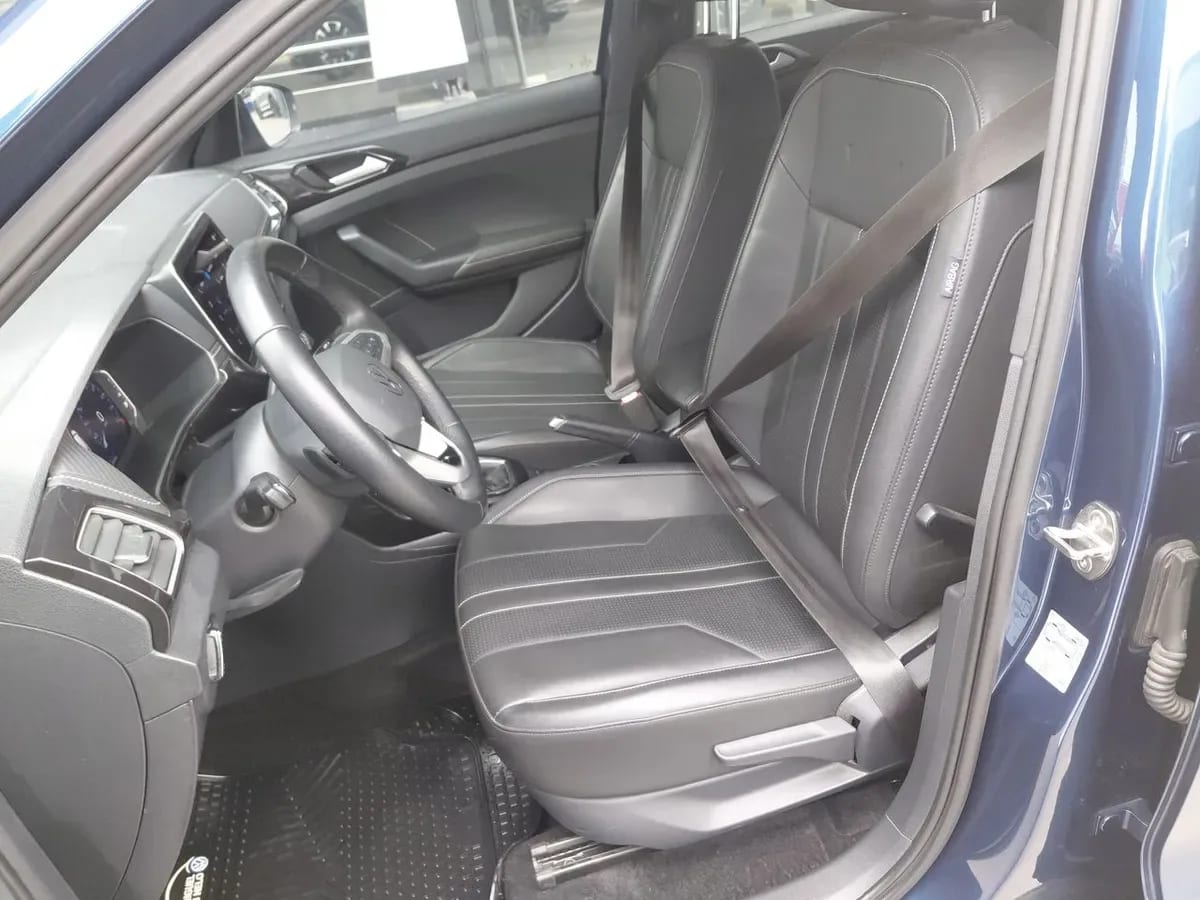 Volkswagen T-Cross 1.0 Tsi Highline 4x2 At 5p año 2025
