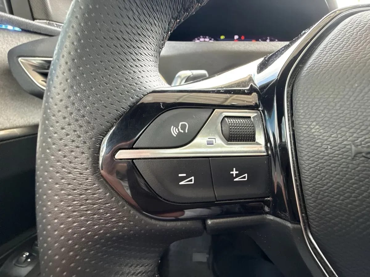 Peugeot 3008 1.6 Gt Black Pack Puretech 180 4x2 Eat8 5p año 2024
