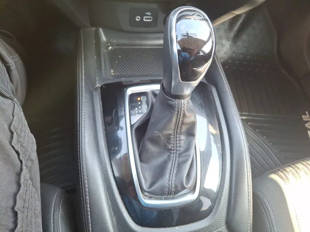 Nissan X-Trail 2.5 Advance 4x2 3row Cvt At 5p año 2021