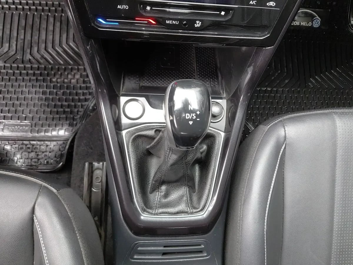 Volkswagen T-Cross 1.0 Tsi Highline 4x2 At 5p año 2025