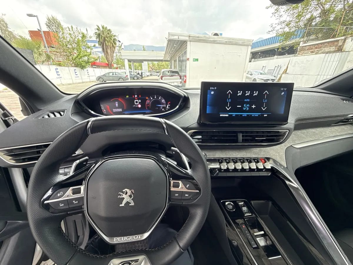 Peugeot 3008 1.6 Gt Black Pack Puretech 180 4x2 Eat8 5p año 2024