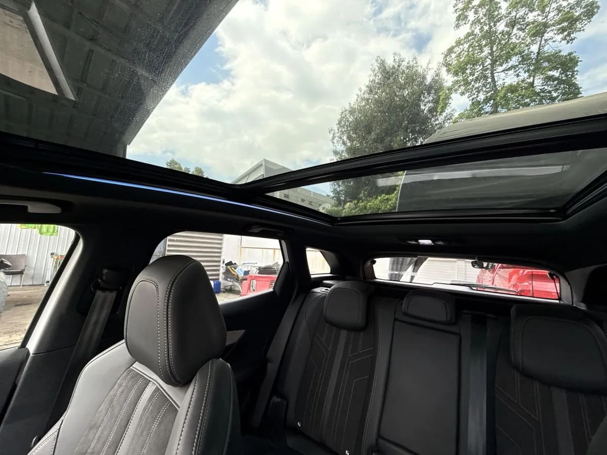Peugeot 3008 1.6 Gt Black Pack Puretech 180 4x2 Eat8 5p año 2024