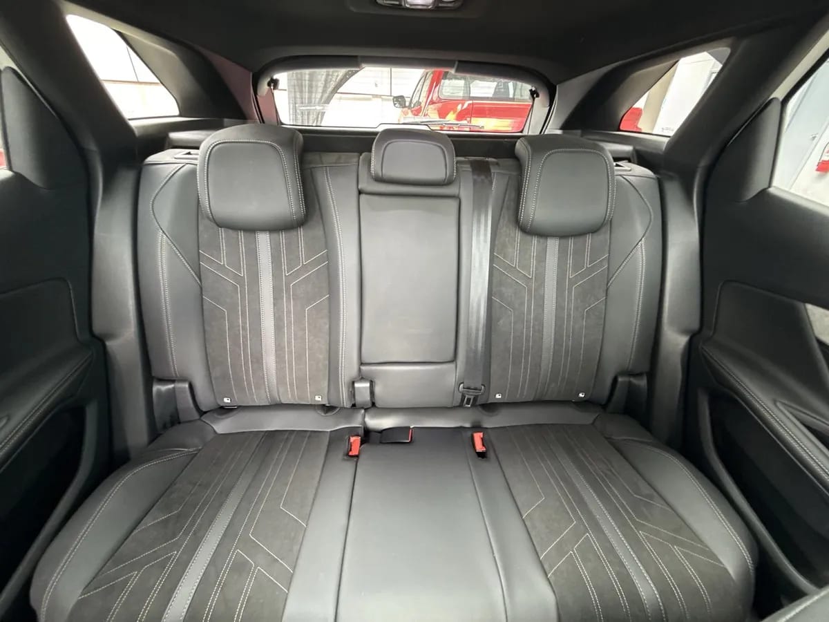 Peugeot 3008 1.6 Gt Black Pack Puretech 180 4x2 Eat8 5p año 2024