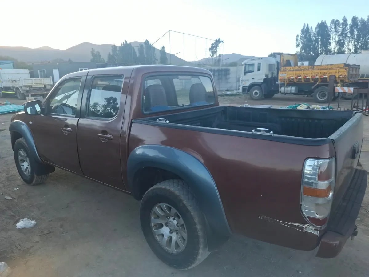 MAZDA BT-50 2.5 Dsl Mt Dc Sdx 4x4 año 2008