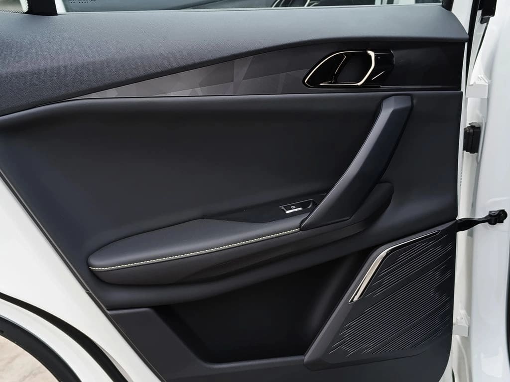Lynk&Co 06 1.5 Halo año 2027