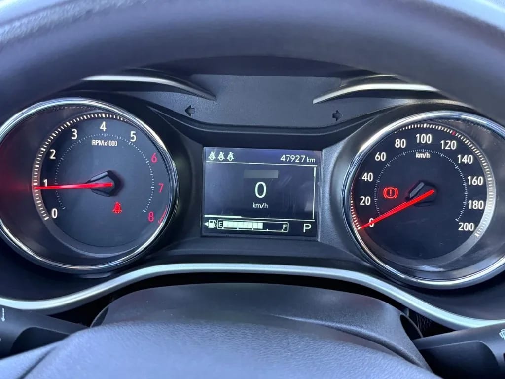 Chevrolet Tracker 1.2t Ltz R 4x2 At 5p año 2025