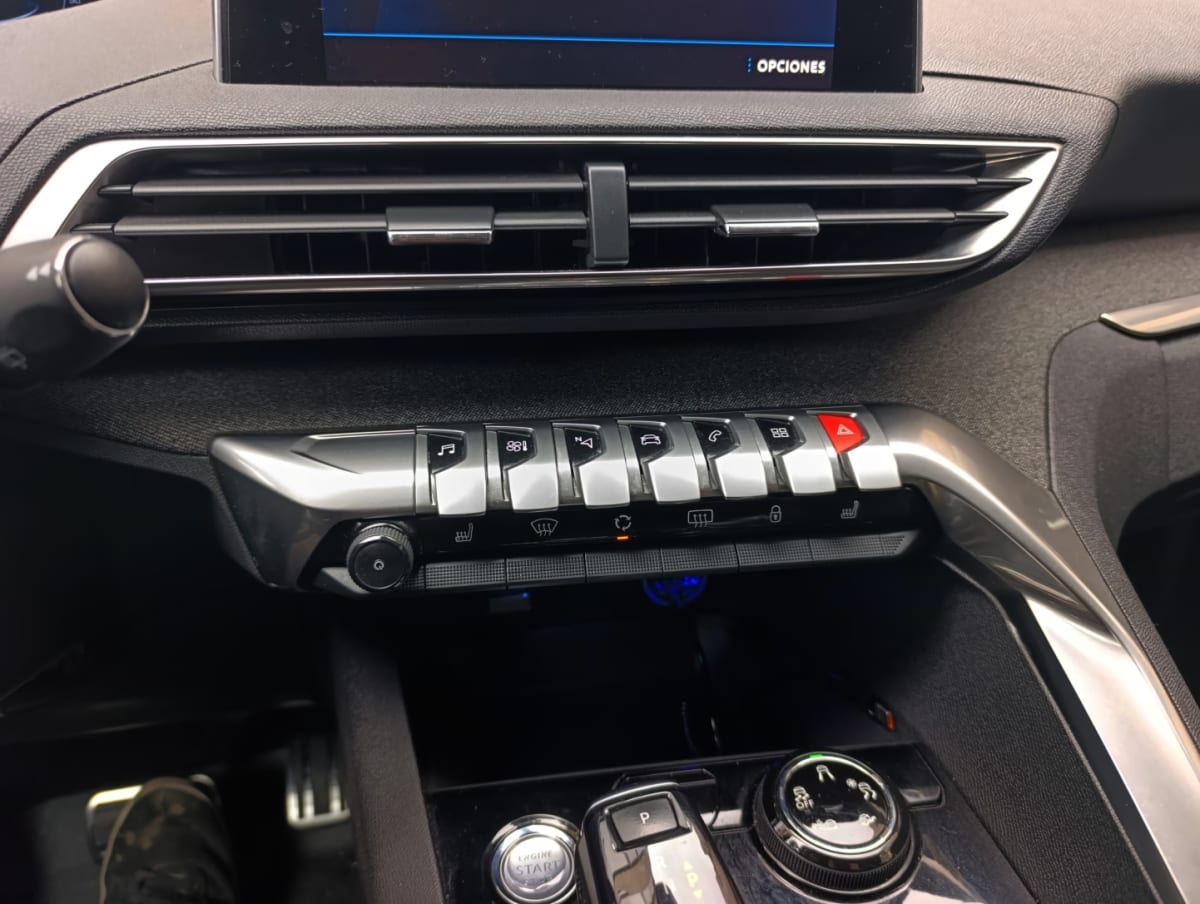 Peugeot 3008 Allure año 2020