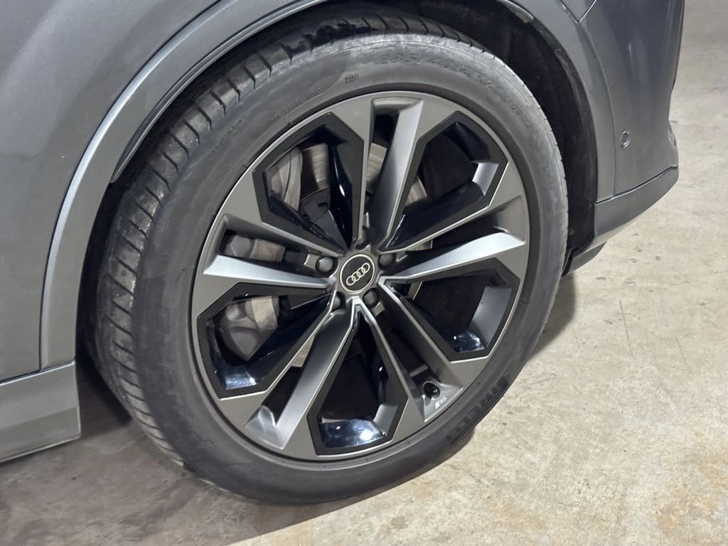Audi Q7 3.0 55 Tfsi Sport Pi Quattro 4x4 7pas At 5p año 2025