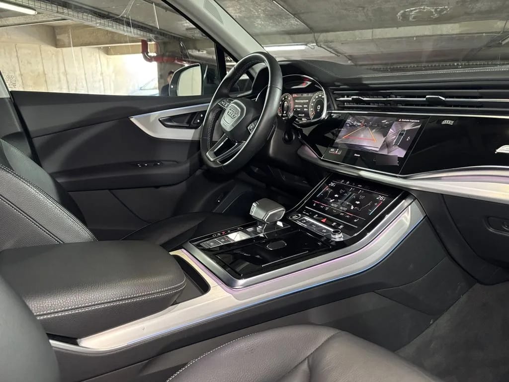 Audi Q7 3.0 55 Tfsi Sport Pi Quattro 4x4 7pas At 5p año 2025