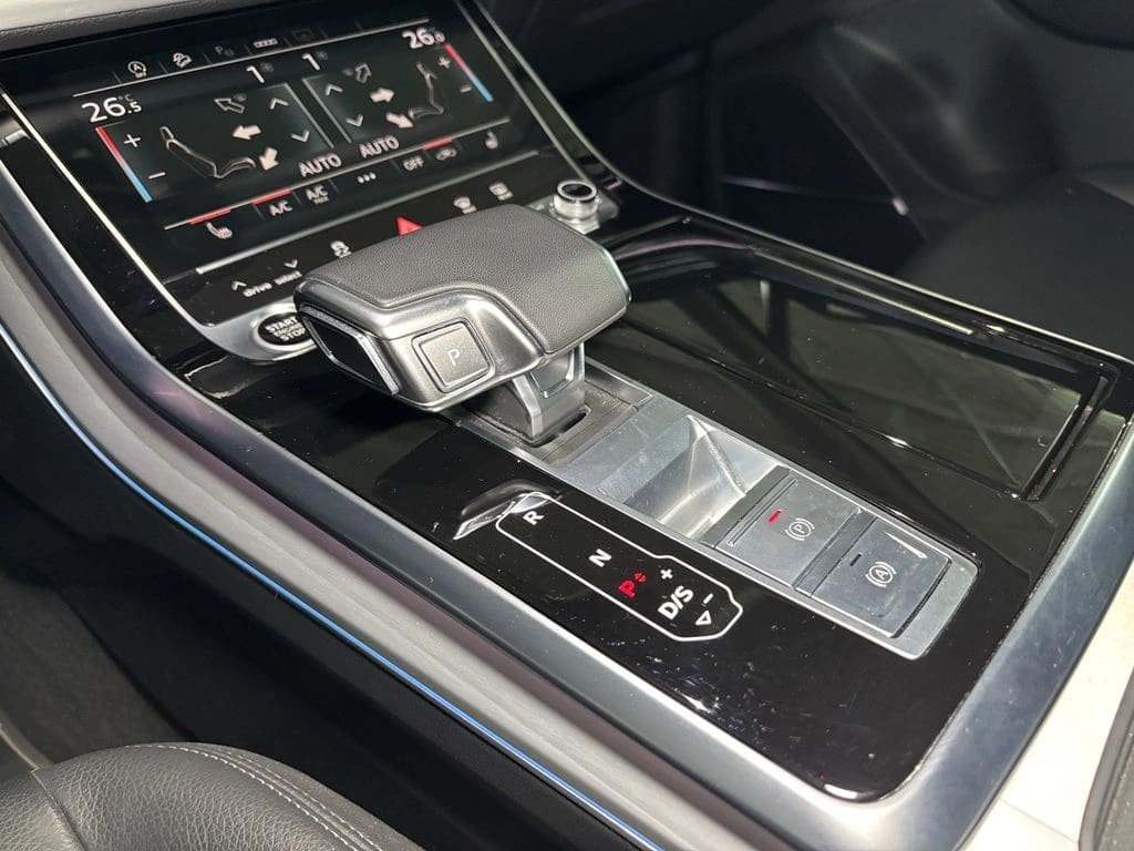 Audi Q7 3.0 55 Tfsi Sport Pi Quattro 4x4 7pas At 5p año 2025
