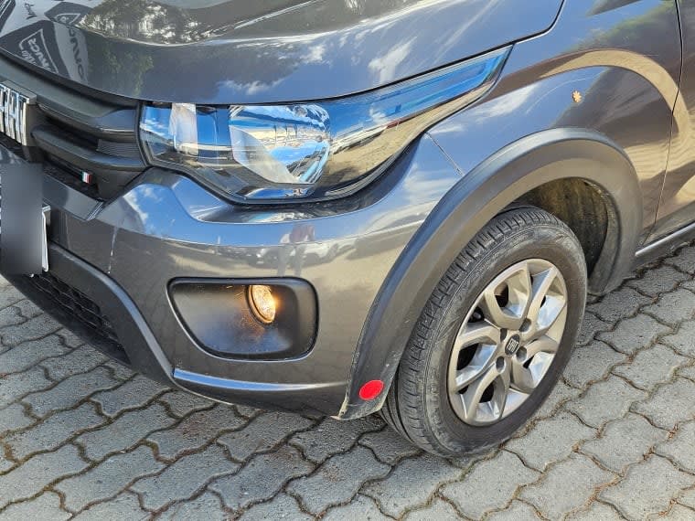 Fiat Mobi Mobi Trekking 1.0 año 2021