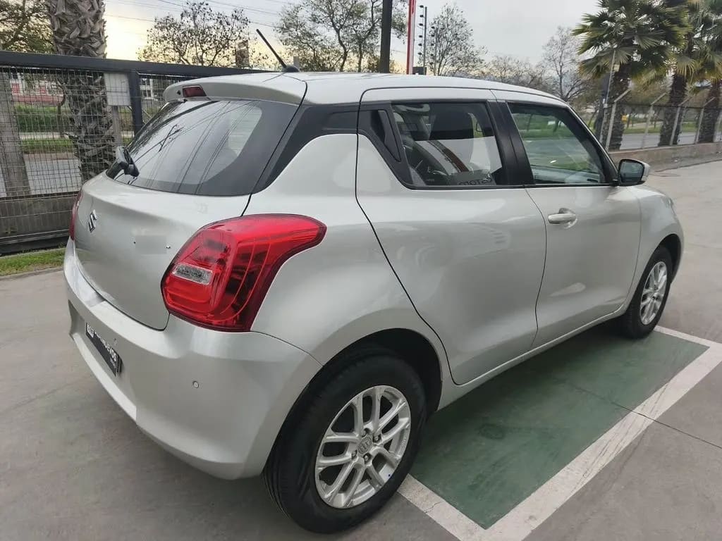 Suzuki Swift Gl 1.2 Mt año 2025