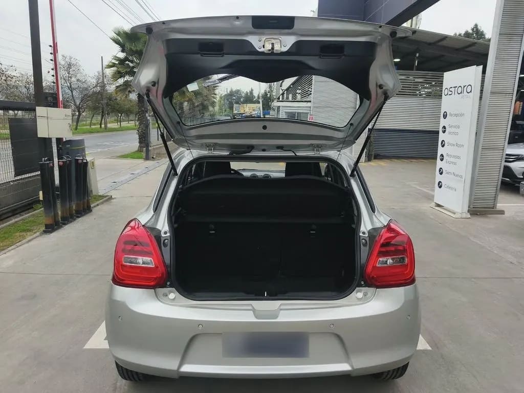 Suzuki Swift Gl 1.2 Mt año 2025