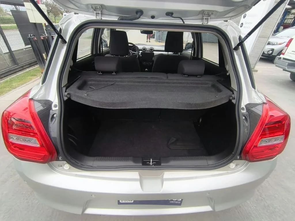 Suzuki Swift Gl 1.2 Mt año 2025