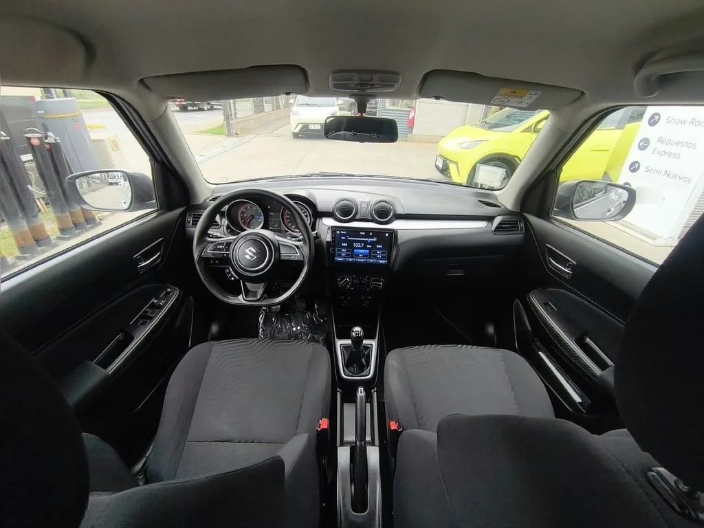 Suzuki Swift Gl 1.2 Mt año 2025