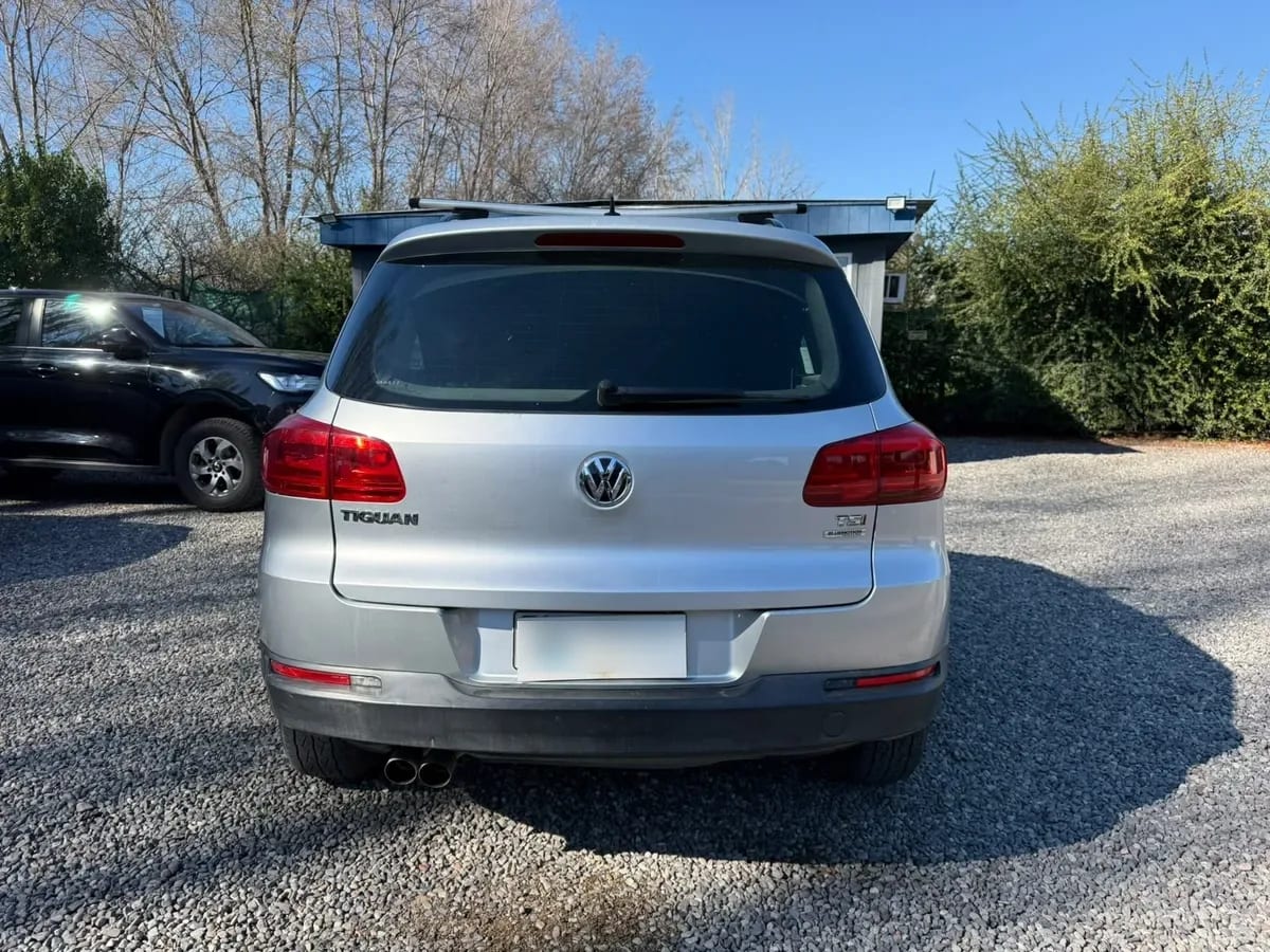 VOLKSWAGEN TIGUAN  año 2014