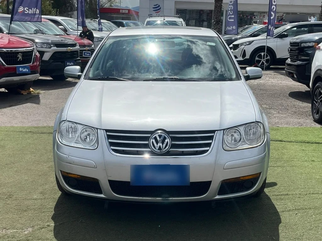 Volkswagen Bora 2.0 Trendline Mt año 2011