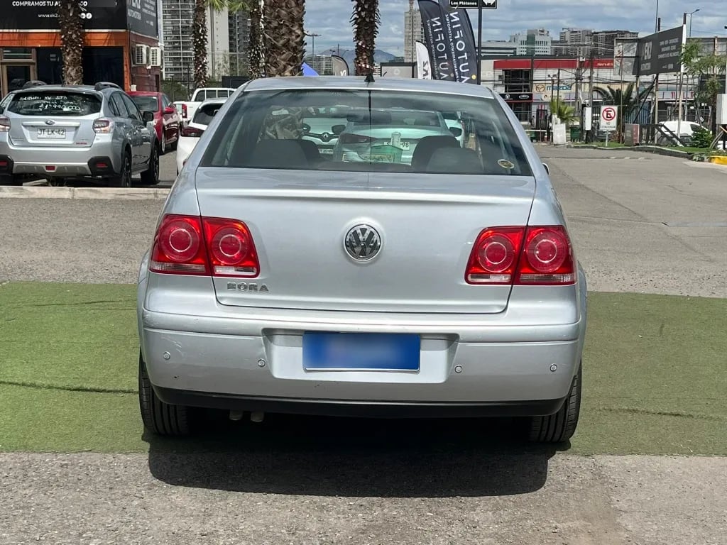 Volkswagen Bora 2.0 Trendline Mt año 2011