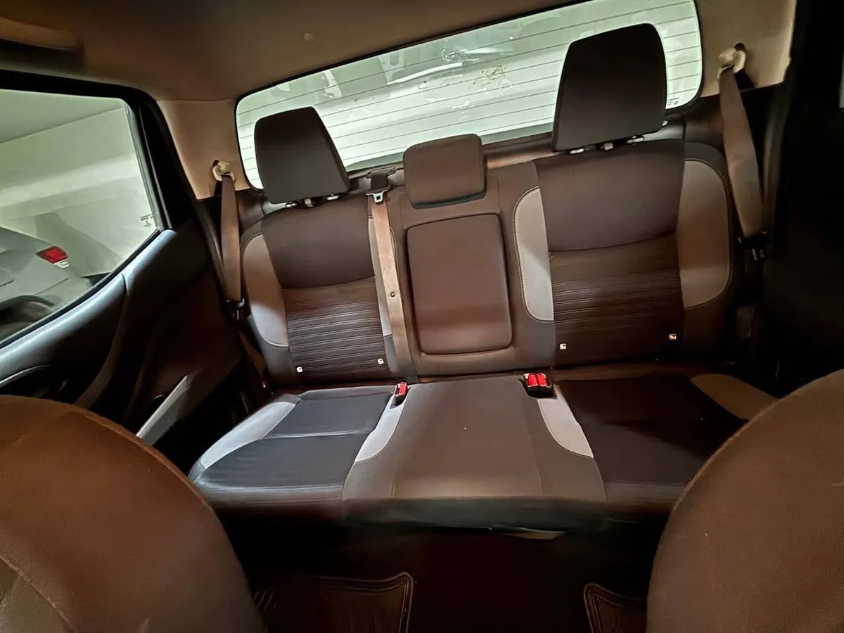 NISSAN NAVARA 2.3 Dc Xe Mt 4x2 Diesel año 2022