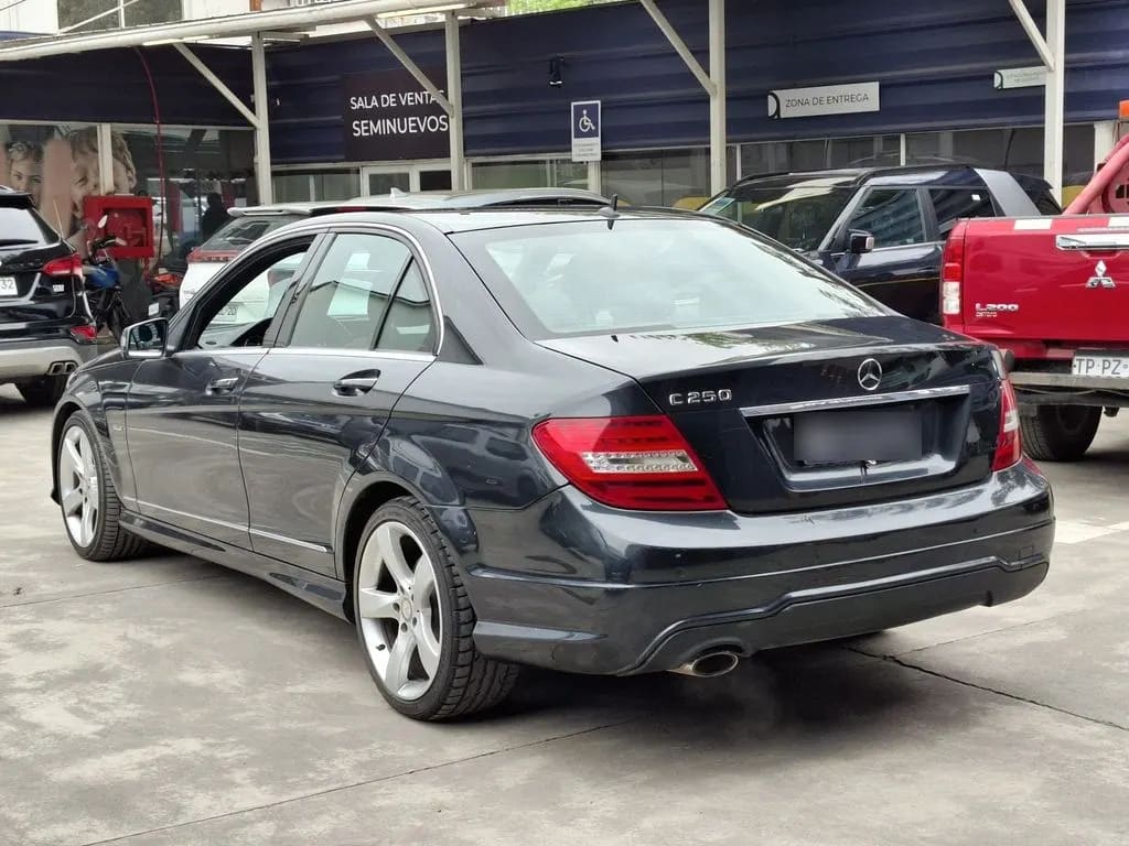 Mercedes-Benz C 250 1.8 4x2 At 4p año 2015