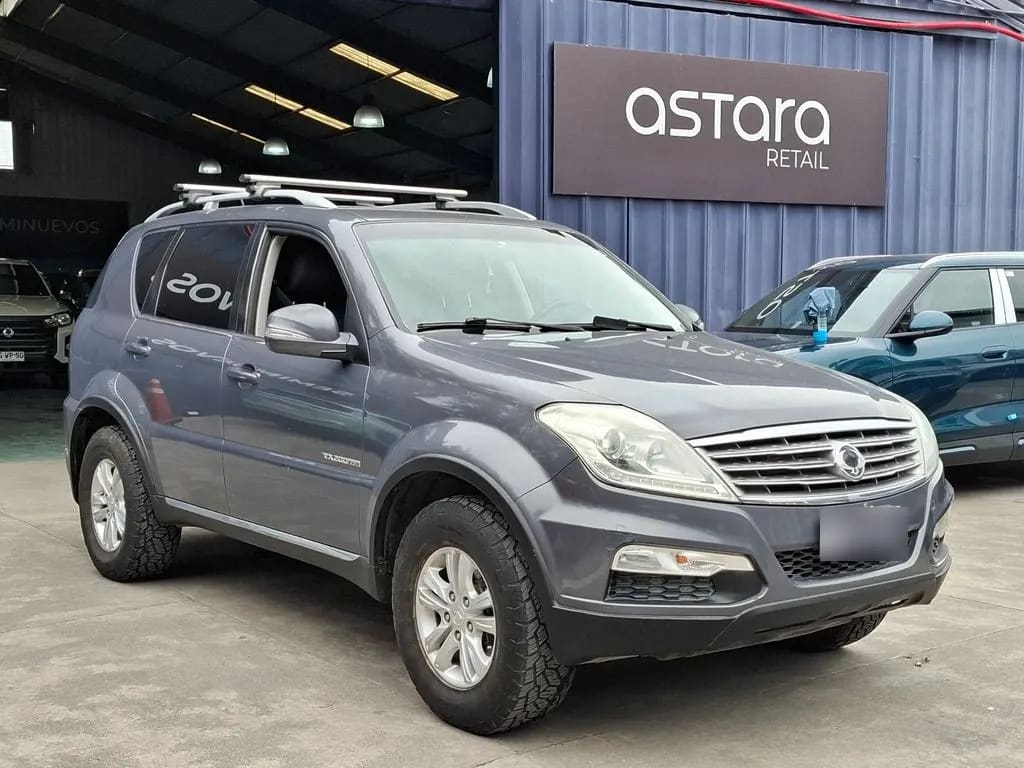 Ssangyong Rexton 2.0 Diesel 2wd Mt 5p año 2016