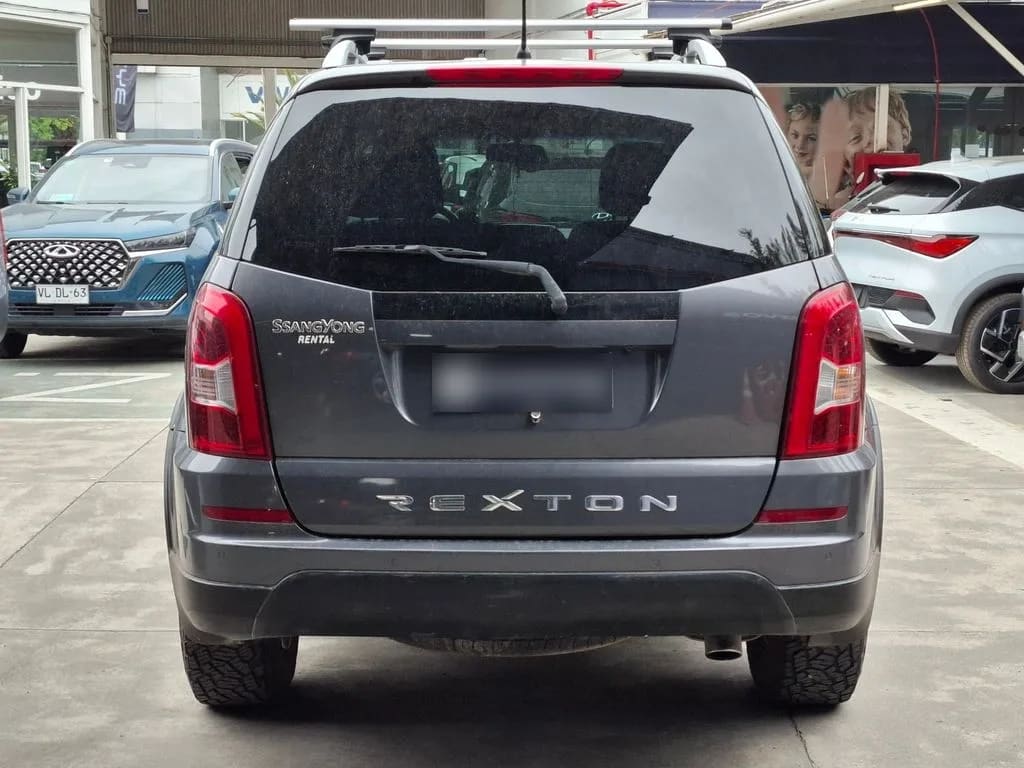 Ssangyong Rexton 2.0 Diesel 2wd Mt 5p año 2016