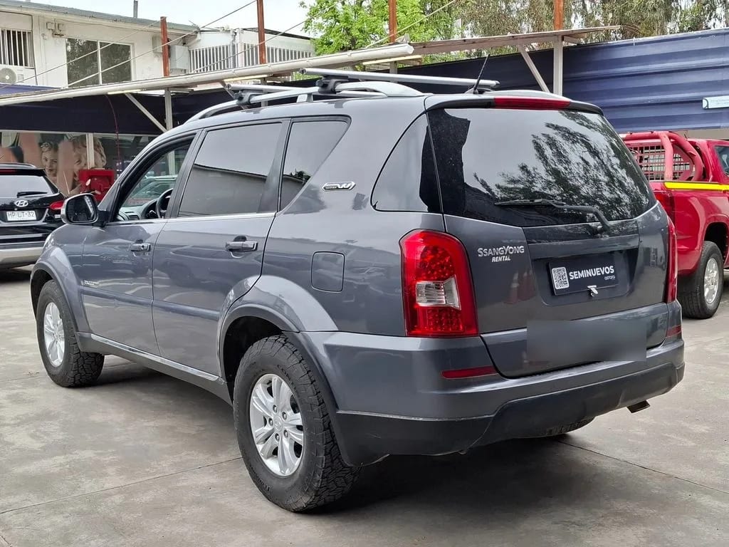 Ssangyong Rexton 2.0 Diesel 2wd Mt 5p año 2016