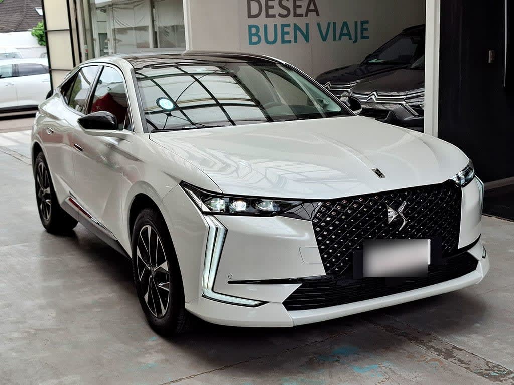 DS Automobiles 4 Aaa año 2026