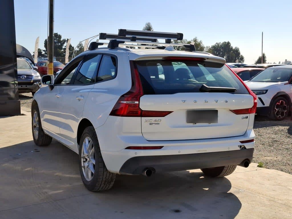 Volvo Xc60 2.0 D4 Diesel Kinetic 4x4 At 5p año 2018