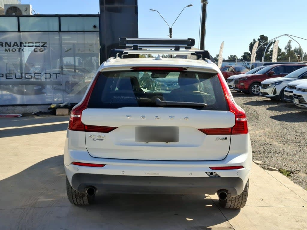Volvo Xc60 2.0 D4 Diesel Kinetic 4x4 At 5p año 2018