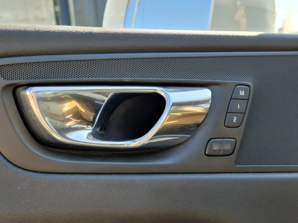Volvo Xc60 2.0 D4 Diesel Kinetic 4x4 At 5p año 2018