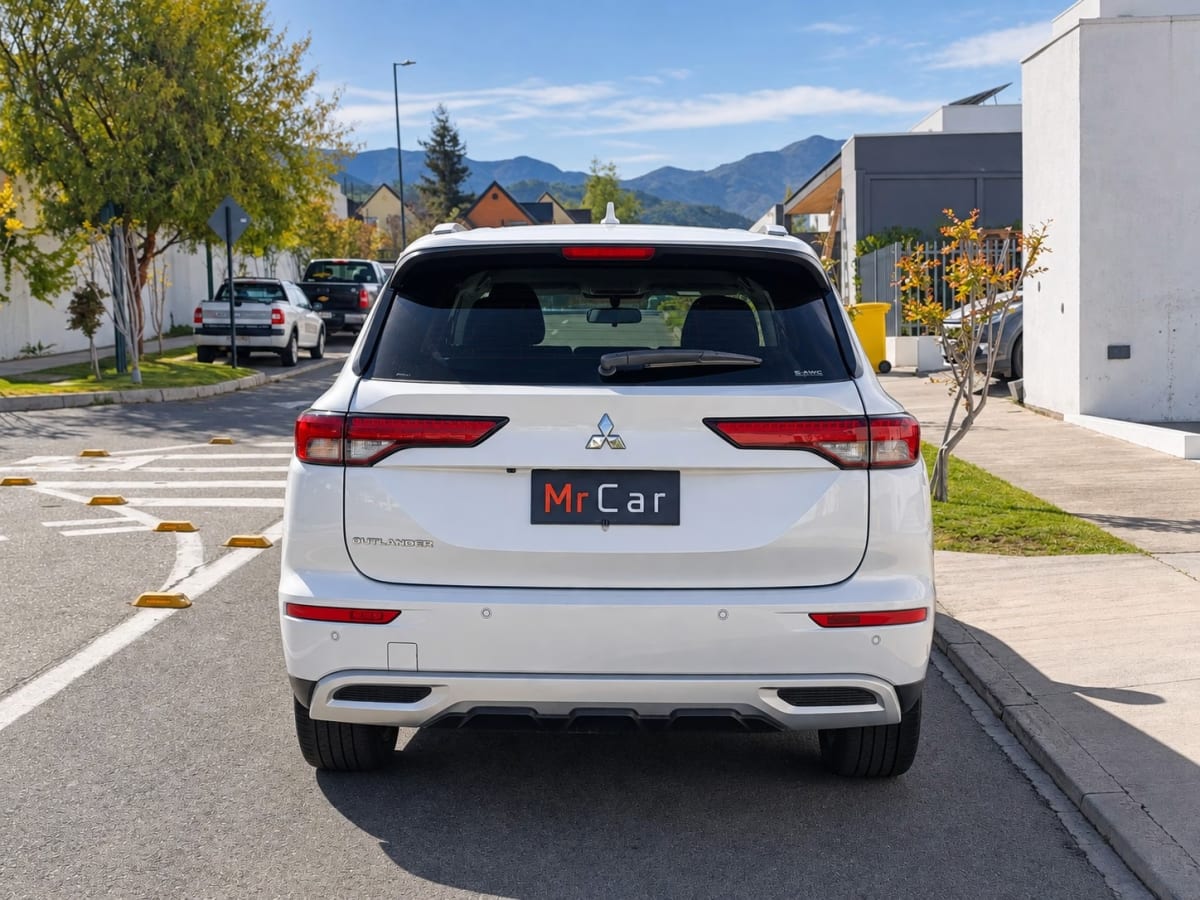 Mitsubishi Mitsubishi Outlander Gl año 2023