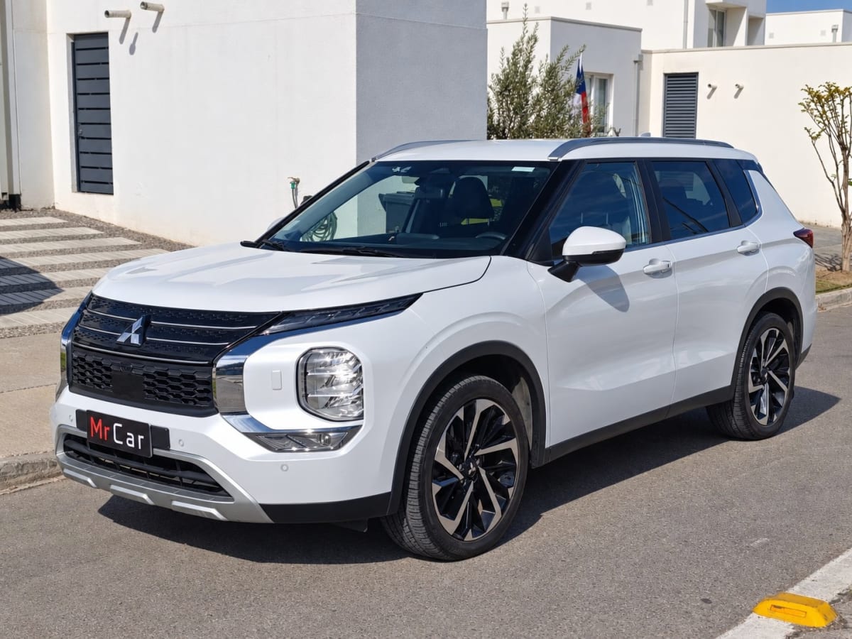 Mitsubishi Mitsubishi Outlander Gl año 2023