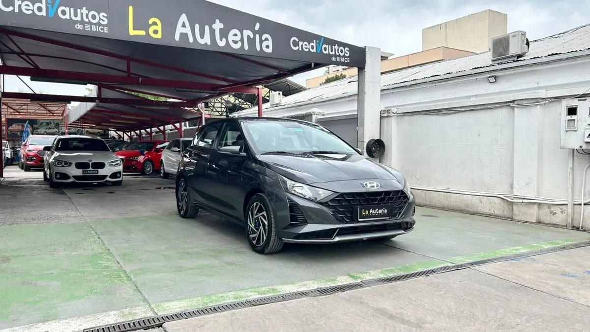 Hyundai I20 1.4 Plus Fl Bi3 4x2 Hb Mt 5p año 2025