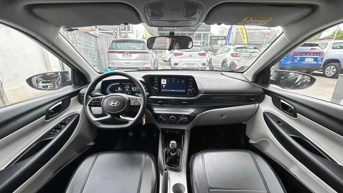 Hyundai I20 1.4 Plus Fl Bi3 4x2 Hb Mt 5p año 2025