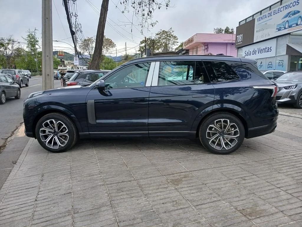 Lynk&Co 09 09 Halo 2.0t Hibrido año 2027