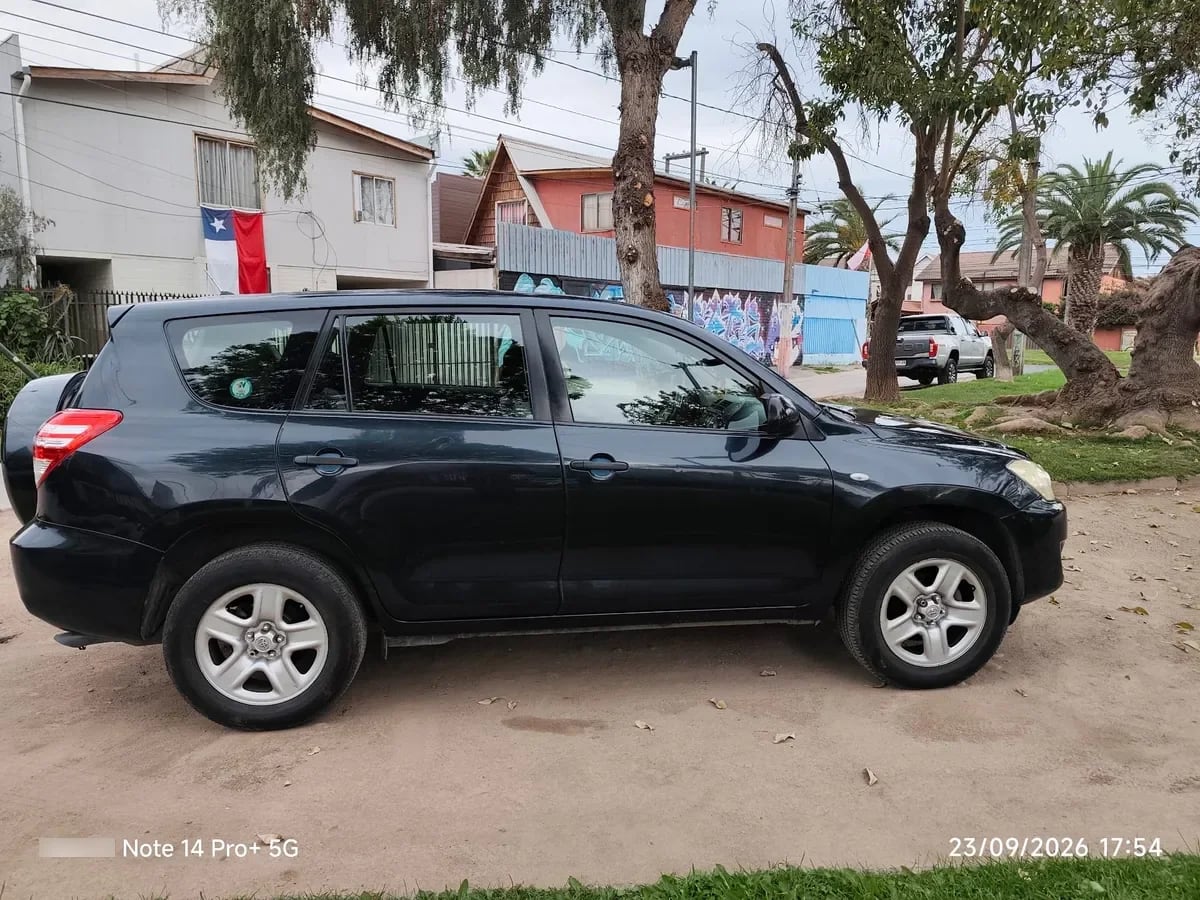 TOYOTA RAV4 2.4 Advantage S.lujo At 4x2 año 2012