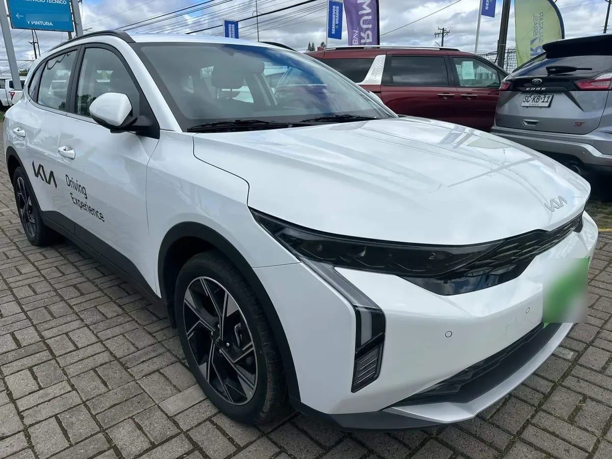Kia K3 Cross 1.6 Ex Full 4x2 Mt 5p año 2026